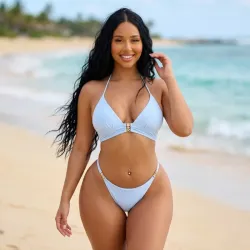 🩵 Bikini con flores — Celeste