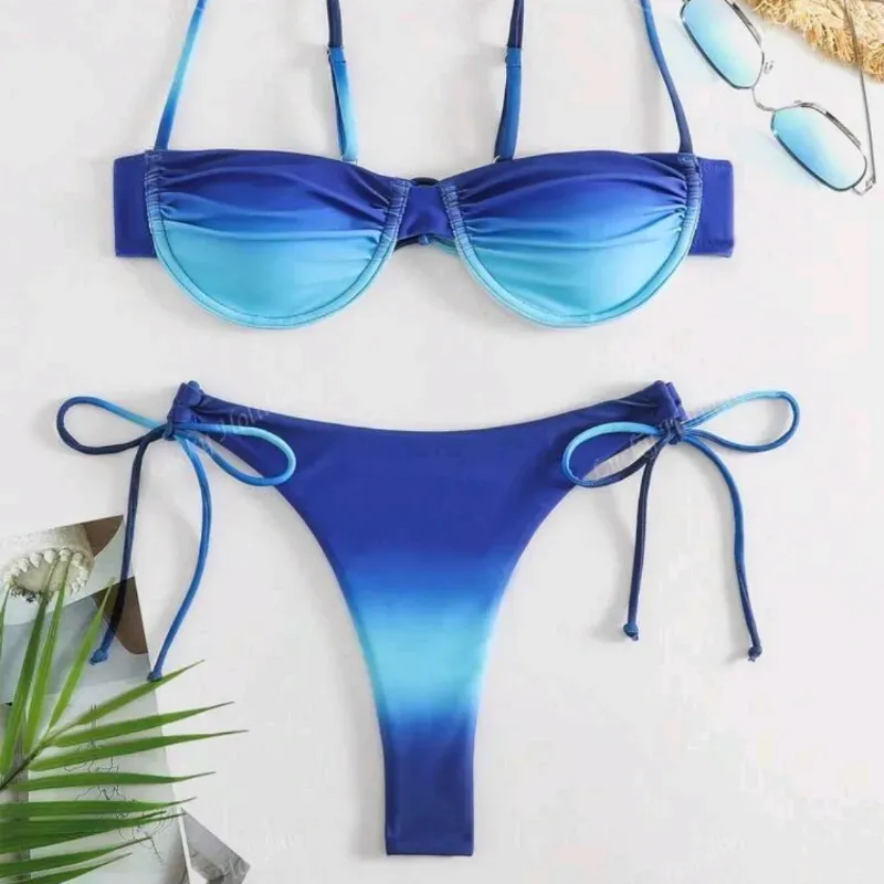 Bikini hilo con aro azul
