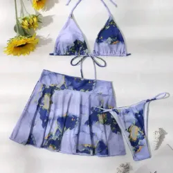 Bikini morado marmoleado con falda corta 