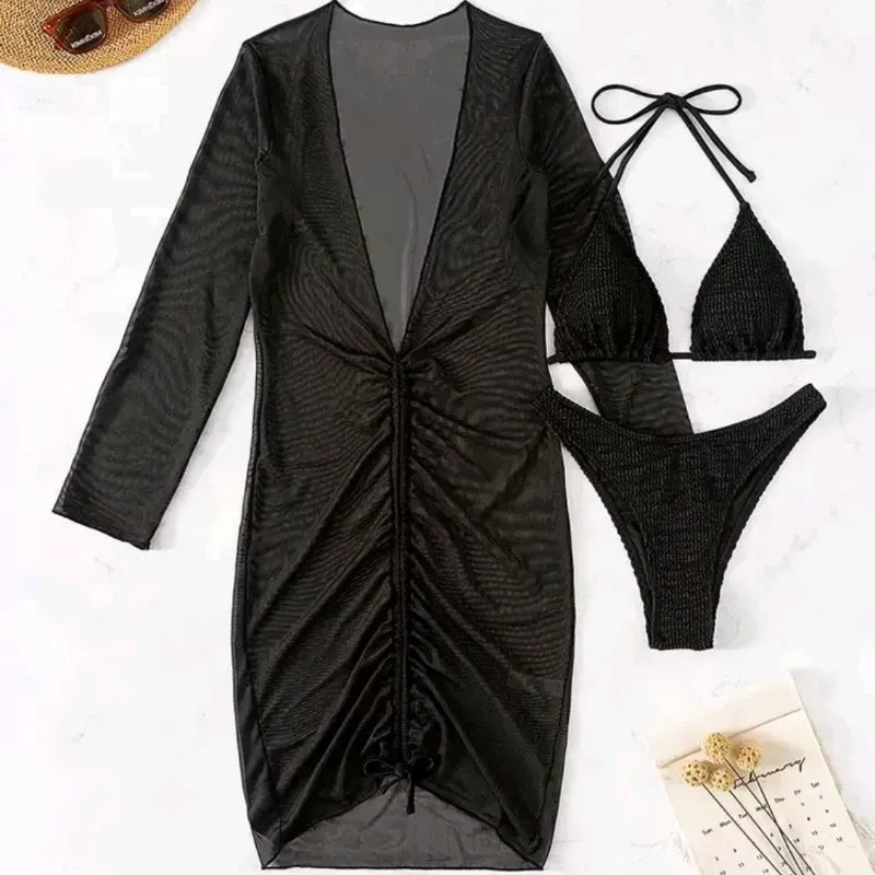Bikini negro con vestido de mangas 3/4
