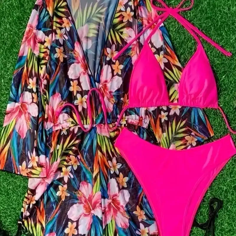 Bikini rosado con mono enterizo estampado