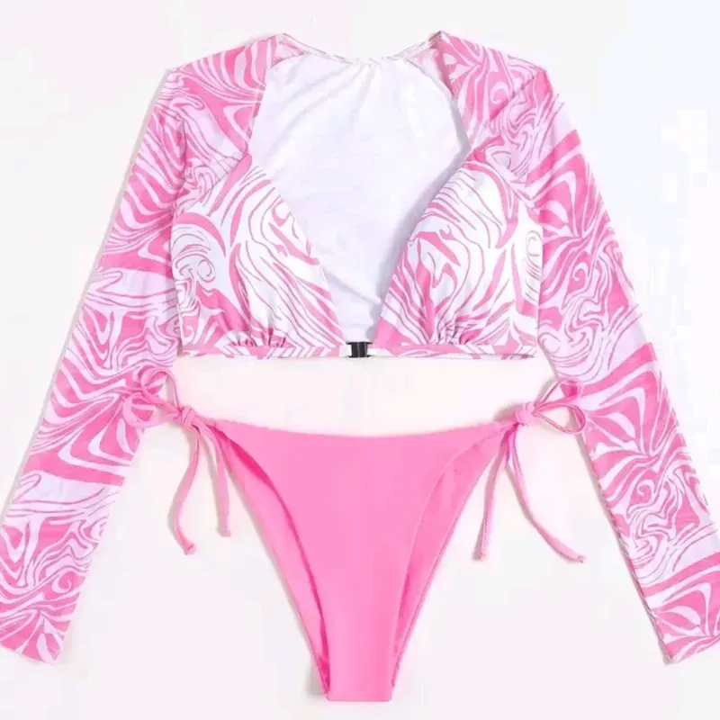 Bikini rosado de mangas largas 