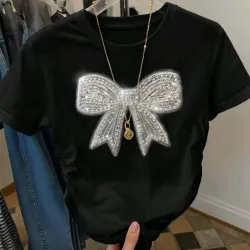 🖤 Camiseta con decoración de laso — Negro