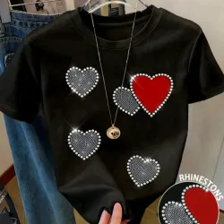 Camiseta con mangas negra corazon