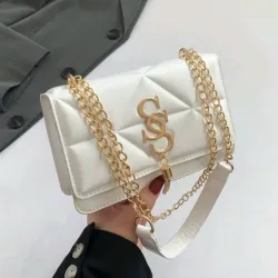 Cartera blanca detalle ss