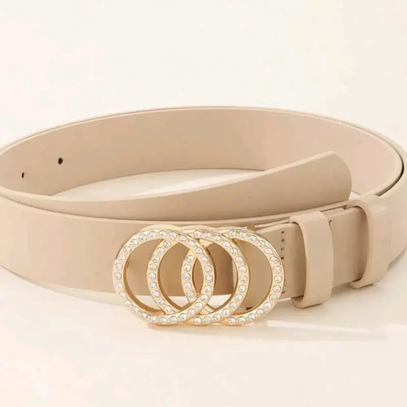 Cinturón beige de mujer con hebilla decorada con pedrería