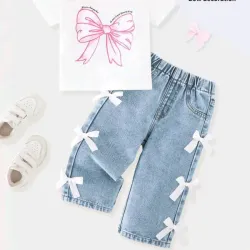 Conjunto d pantalón y camiseta blanca