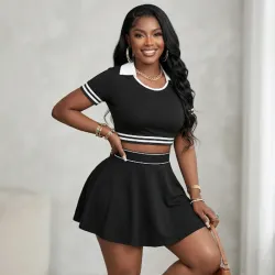🖤 Conjunto de falda corta y top de mangas — Negro/ Blanco