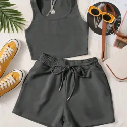 🩶 Conjunto de short y camiseta — Gris