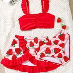 Conjunto rojo de 3 piezas estampado de fresas