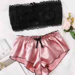 Conjunto rosado de satin y encaje