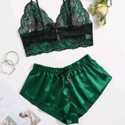 Conjunto verde oscuro de satin y encaje 