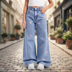 💙 Jean con decoraciones — Azul Claro
