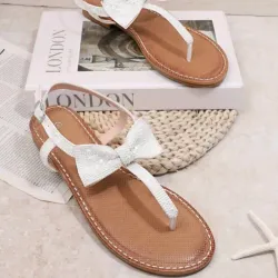 Sandalia blanca con laso