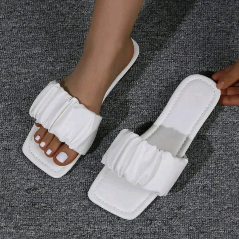 Sandalia blanca 