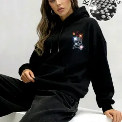 Sudadera con capucha y pedreria 