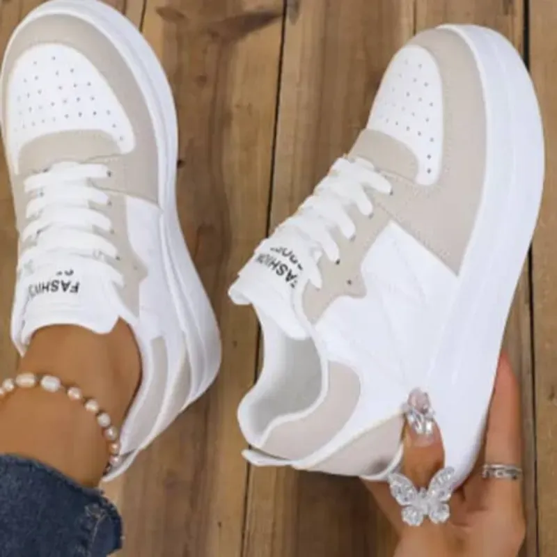 Tenis blanco/beige de suela alta