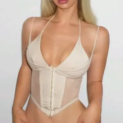 Top beige de doble tirante con broches delanteros de gancho