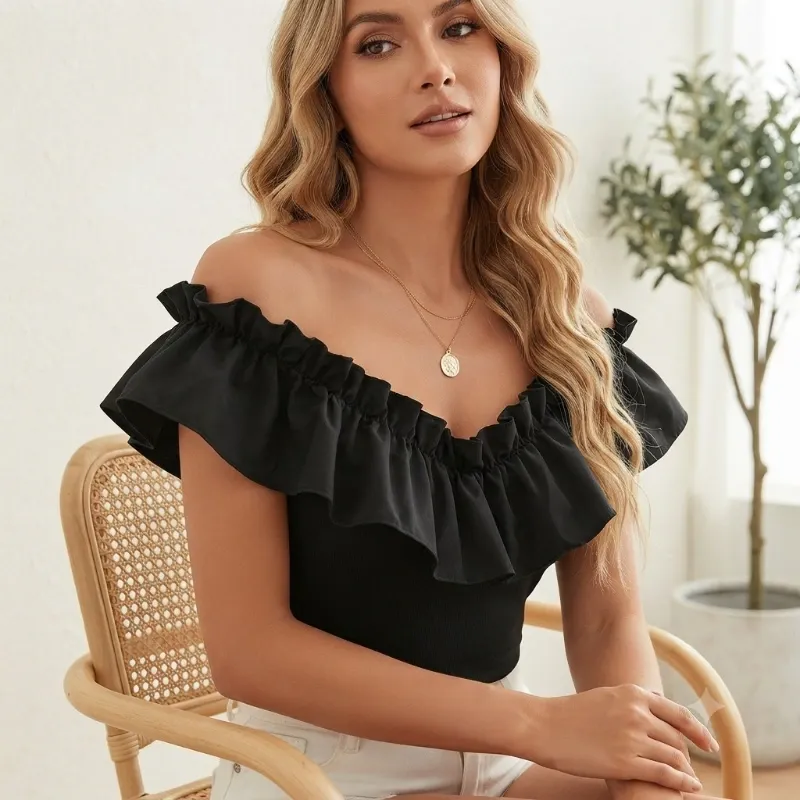 🖤 Top de hombros descubiertos y vuelo — Negro