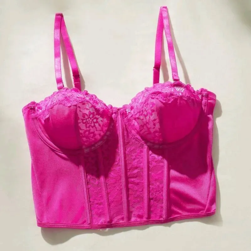 Top rosado con encajes