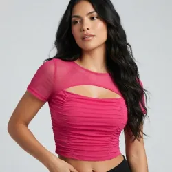 🩷 Top fruncido con abertura — Rosado 