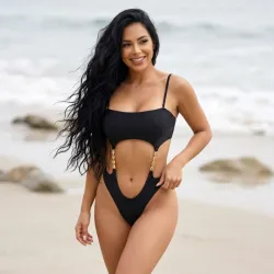 🖤 Trusa con adorno dorado — Negro