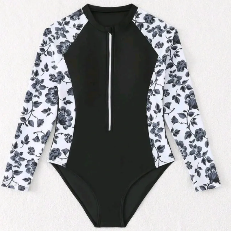 Trusa manga larga negra estampado flores