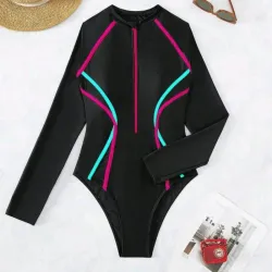 Trusa negra de mangas largas con detalles rosados y azules