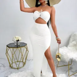 Vestido largo ajustado con abertura