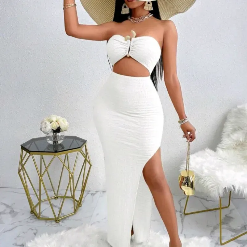 Vestido ajustado con abertura