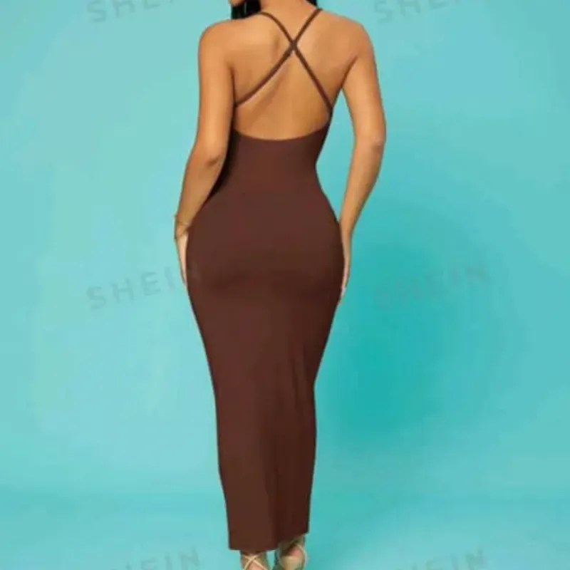 🤎 Vestido largo con tirantes cruzados en la espalda — Café Chocolate