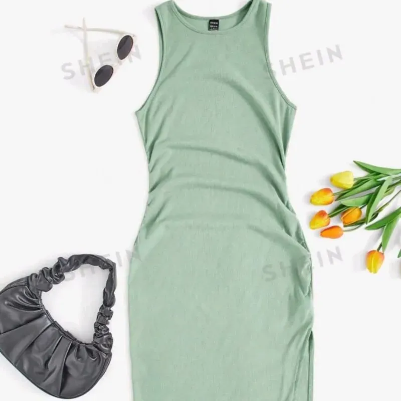 💚 Vestido con abertura — Verde 