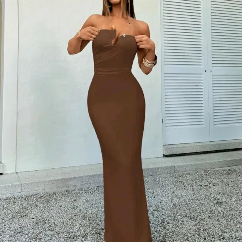 🤎 Vestido con escote rígido — Marrón 