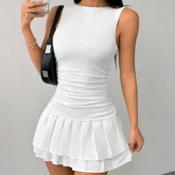 🤍 Vestido con vuelo bajo