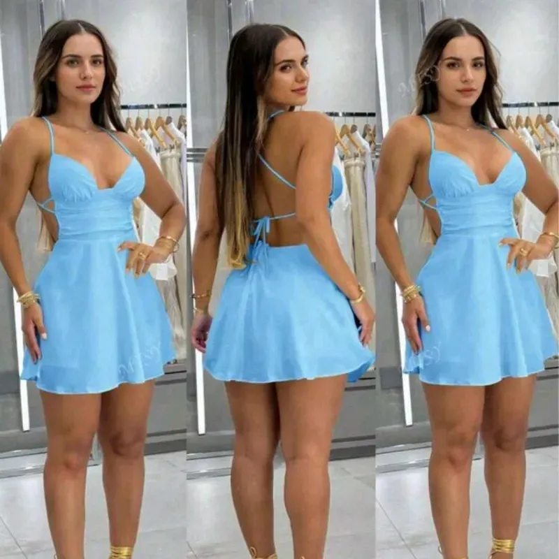 Vestido corto azul con espalda descubierta 
