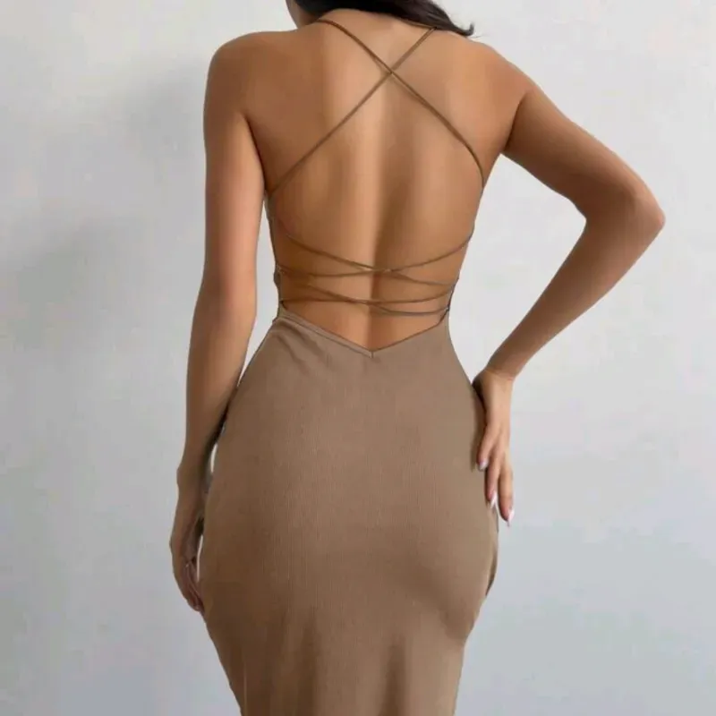 🤎 Vestido de crucetas en la espalda — Caqui