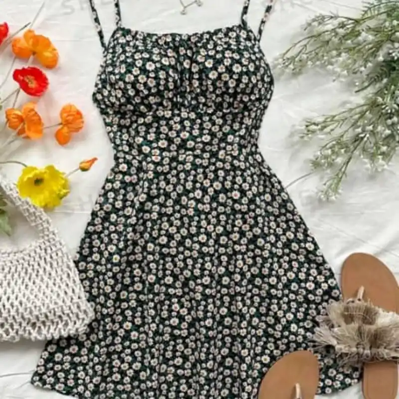 🖤 Vestido corto de espalda afuera — Negro