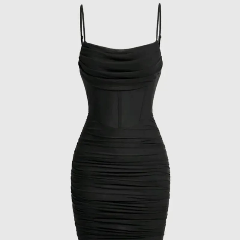 🖤 Vestido corto tul — Negro