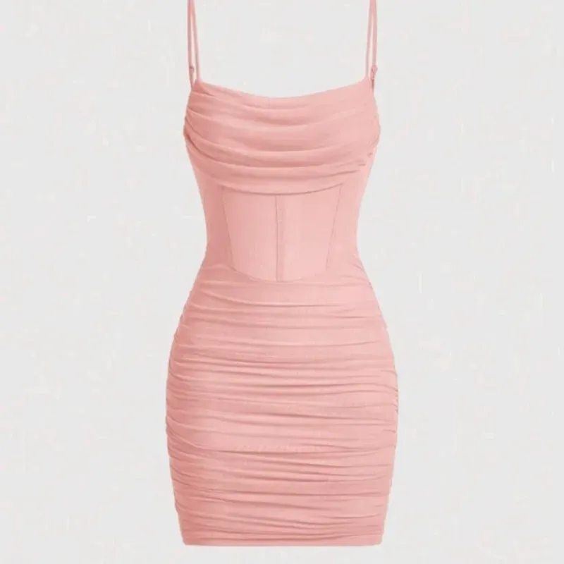 🩷 Vestido corto tul — Rosado