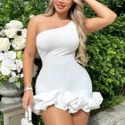 🤍 Vestido corto un hombro vuelo bajo — Blanco
