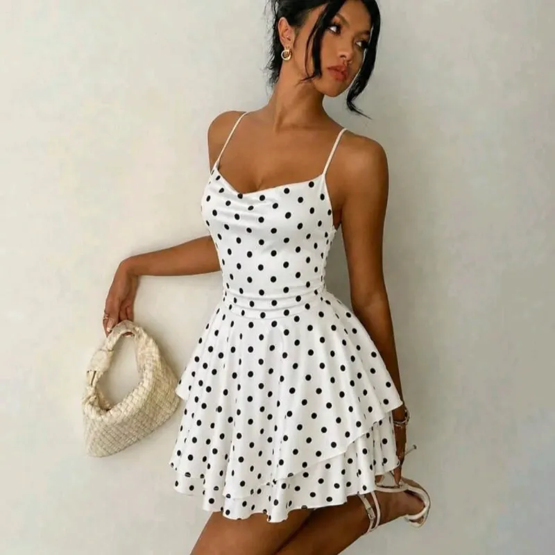Vestido d ovalos corto tiras atrás