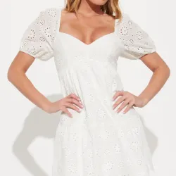 🤍 Vestido de tela bordada — Blanco