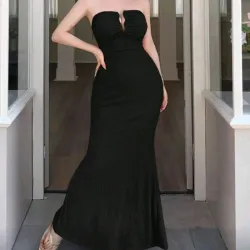 🖤 Vestido laego.con escote en V — Negro