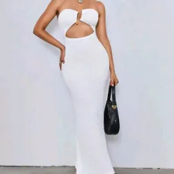 🤍 Vestido largo con escote — Blanco