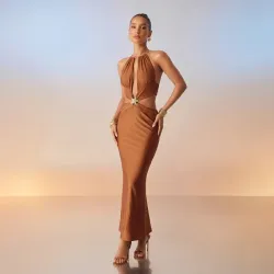 🧡 Vestido largo con escote halter — Naranja Oxidada