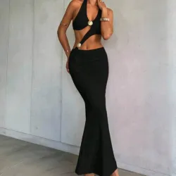 Vestido largo con escote profundo