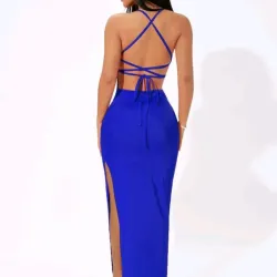 💙 Vestido largo de cru etas en la espalda 