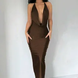 🤎 Vestido largo halter drapeado — Carmelita