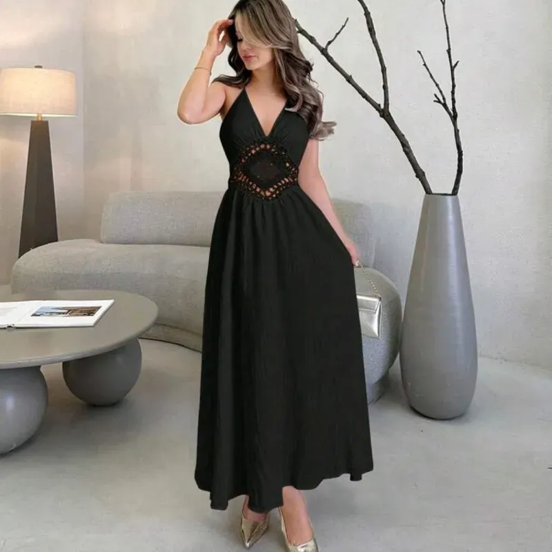 Vestido largo negro acampanado