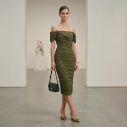 💚 Vestido midi con drapeado — Verde